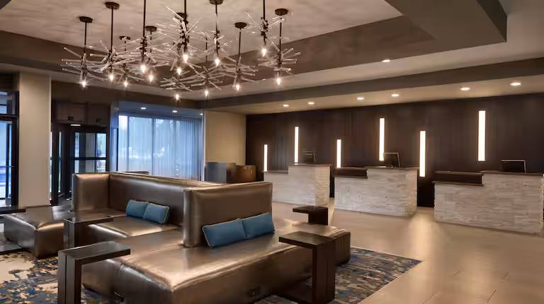 Embassy Suites by Hilton Columbus Dining Room