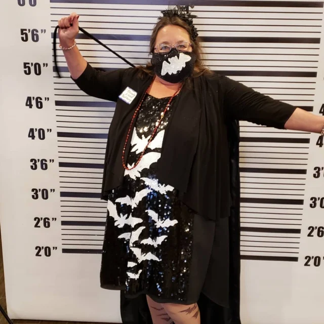 #dinnerdetectivefortwayne #Halloween2020 #Halloween #threeriversdistillery #igloos #winner "Bloody" Lizzie BAThory, Lestat de Lioncourt, and Oscar Lyons. tdougherty2112