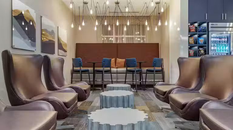 DoubleTree by Hilton Greenville Woodruff Road Dining Room